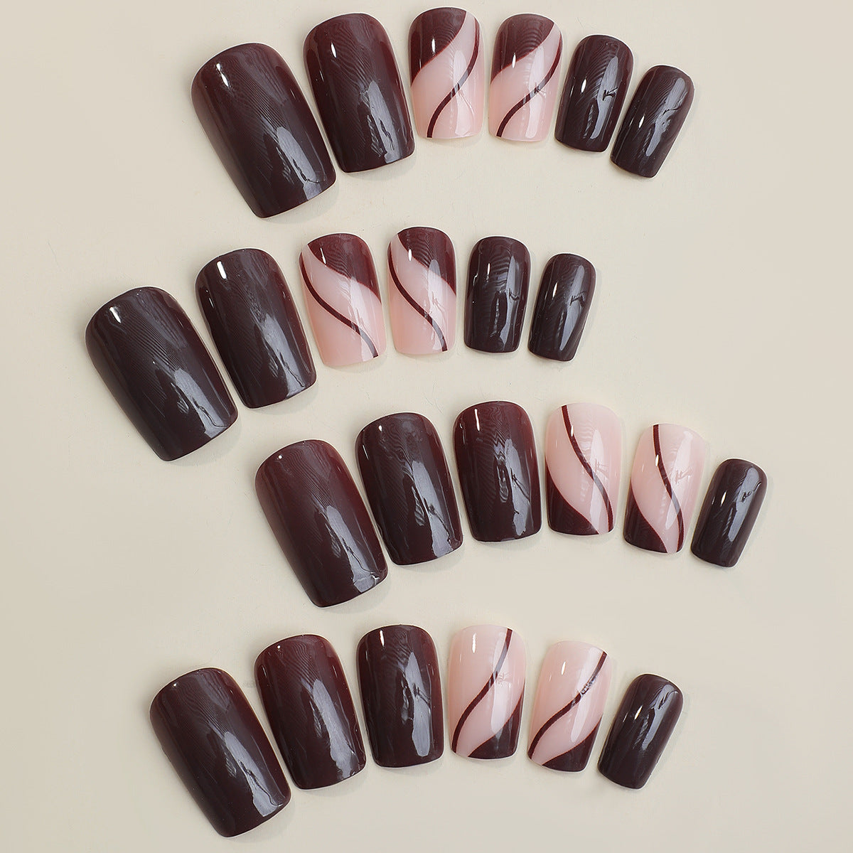 Premium Press-On Nagelkunstset mit eleganten Designs Brehn