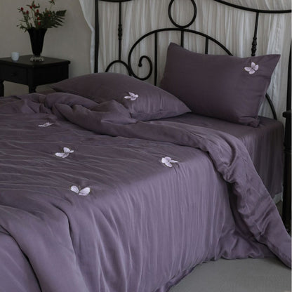 Baumwollsatin-Bettwäsche-Set mit dezent bestickten Aquarell-Blüten und extra-feinem Finish