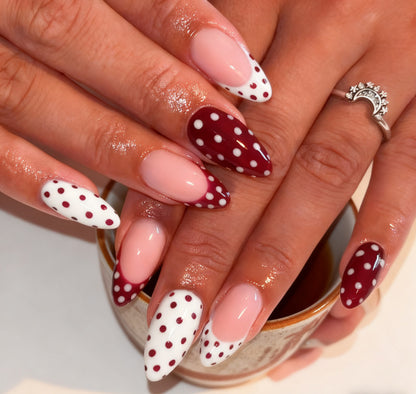 Trendiges Polka Dot Nagelkunstset Brehn