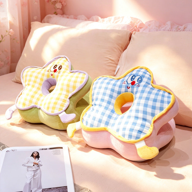 ergonomisches orthopädisches Babykopfkissen mit Loch und weichem Plüschbezug