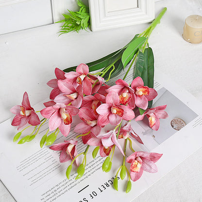 Realistischer Orchideenstängel