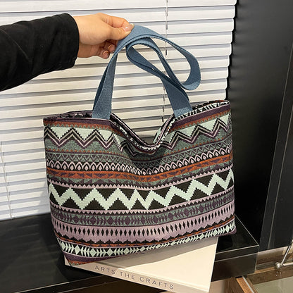 Ethisch gemusterte Canvas-Umhängetasche