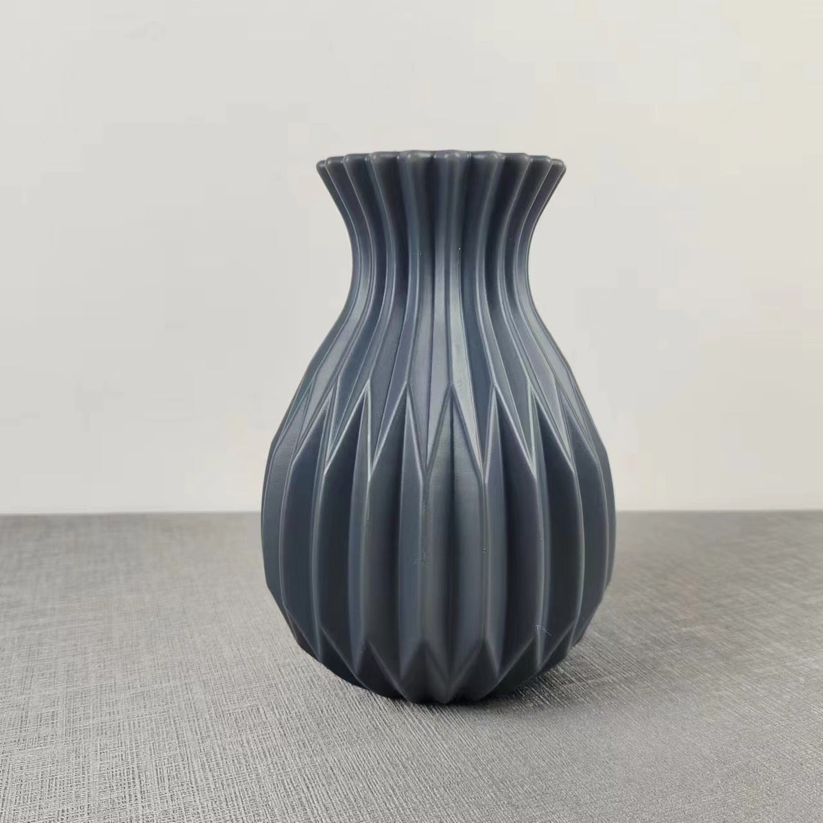 Moderne dekorative strukturierte Vase Brehn