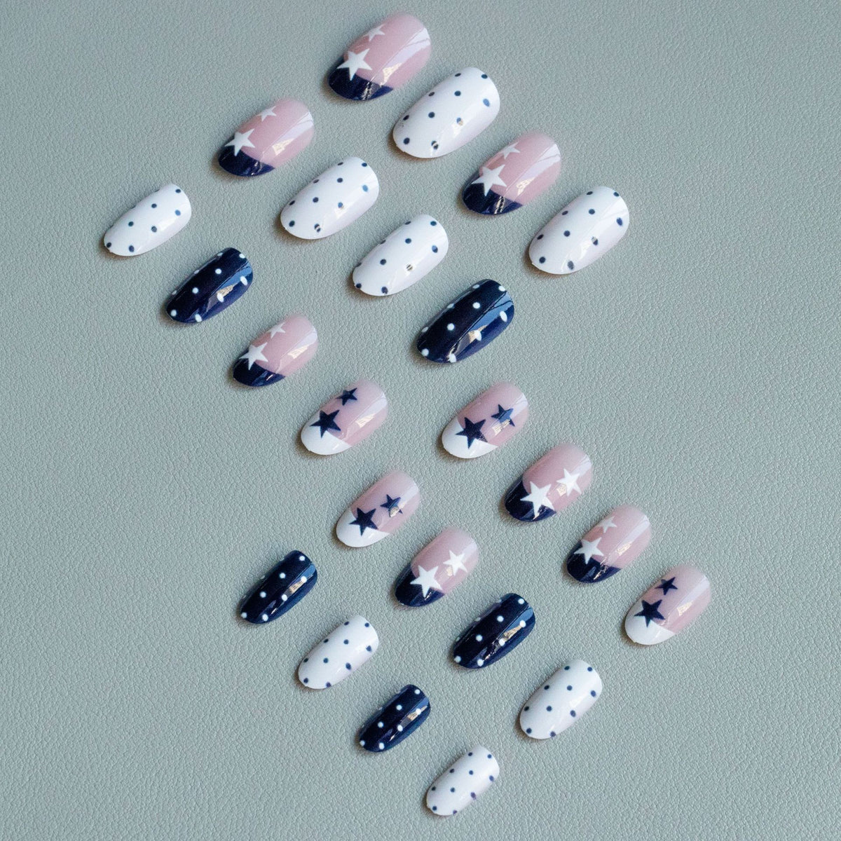 Künstlerisches Stern- und Pünktchen-Nagelkunstset