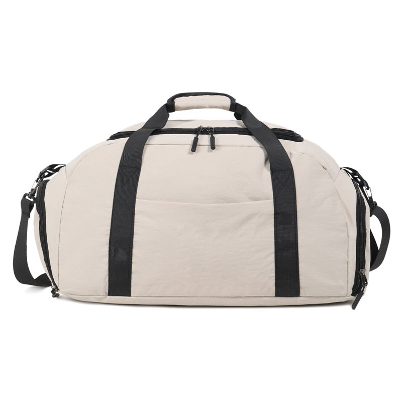 Geräumige Reisetasche mit mehreren Fächern