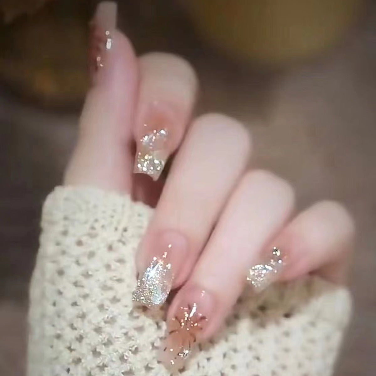 Luxuriöses Glitzer-Press-On-Nagelkunst-Set Brehn