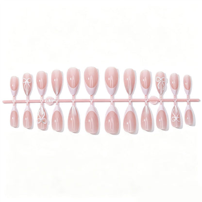 Elegantes Stiletto-Nageldesign Brehn
