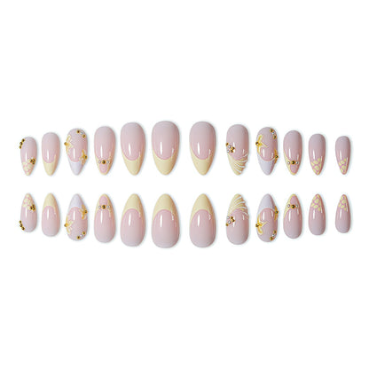 Elegante florale Nagelkunstverlängerungen Brehn