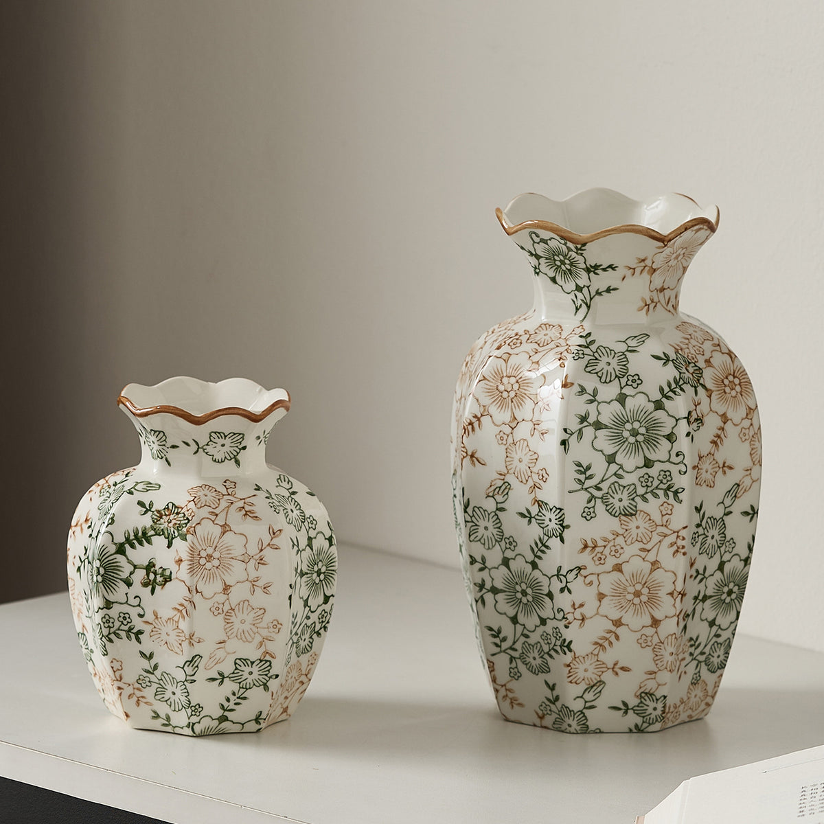 Elegante Keramikvase mit floralem Muster Brehn