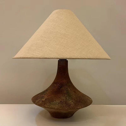 Artisan Tischlampe mit natürlicher Ästhetik