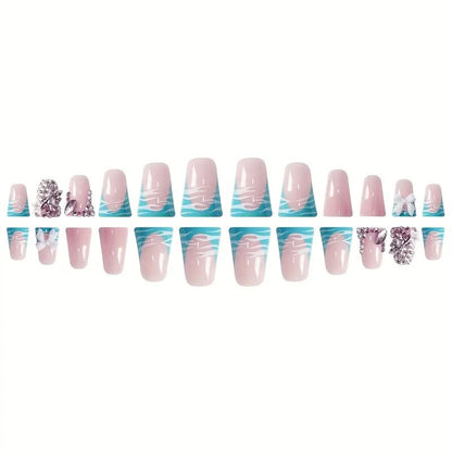 Dekorative stilisierte Nagelverzierungen Brehn