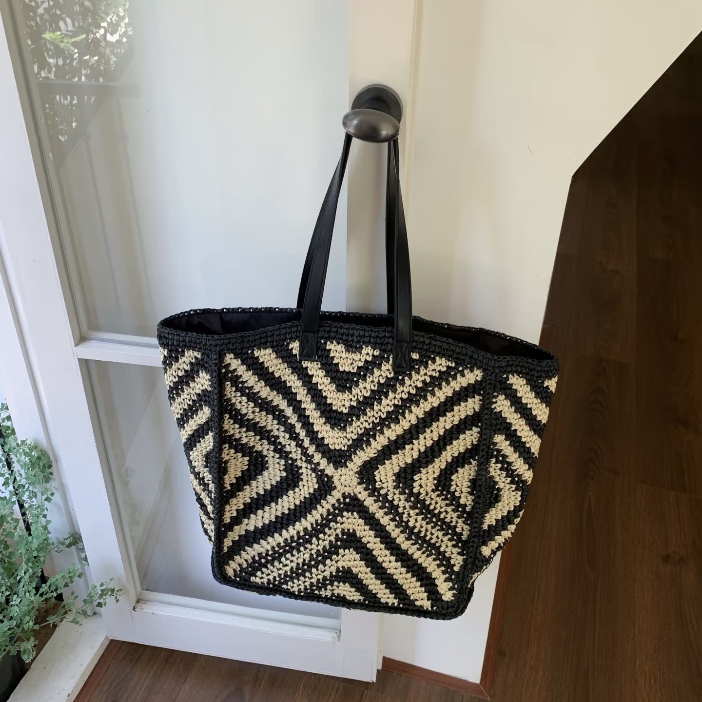 Designer Korbtasche mit Grafischem Muster Brehn