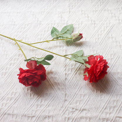 Elegante künstliche Rosenstängel