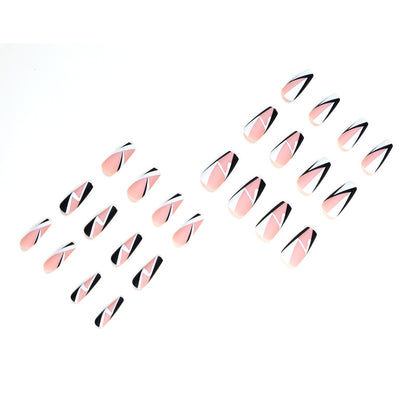Kunstvolle Nagelverlängerungen mit geometrischem Design Brehn