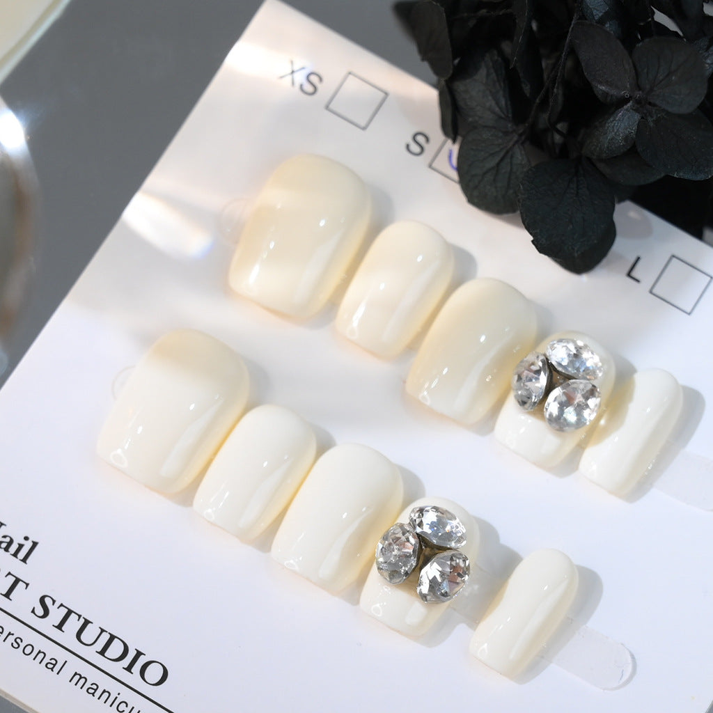 Dekorative Strass Presse-Nagel-Set Brehn