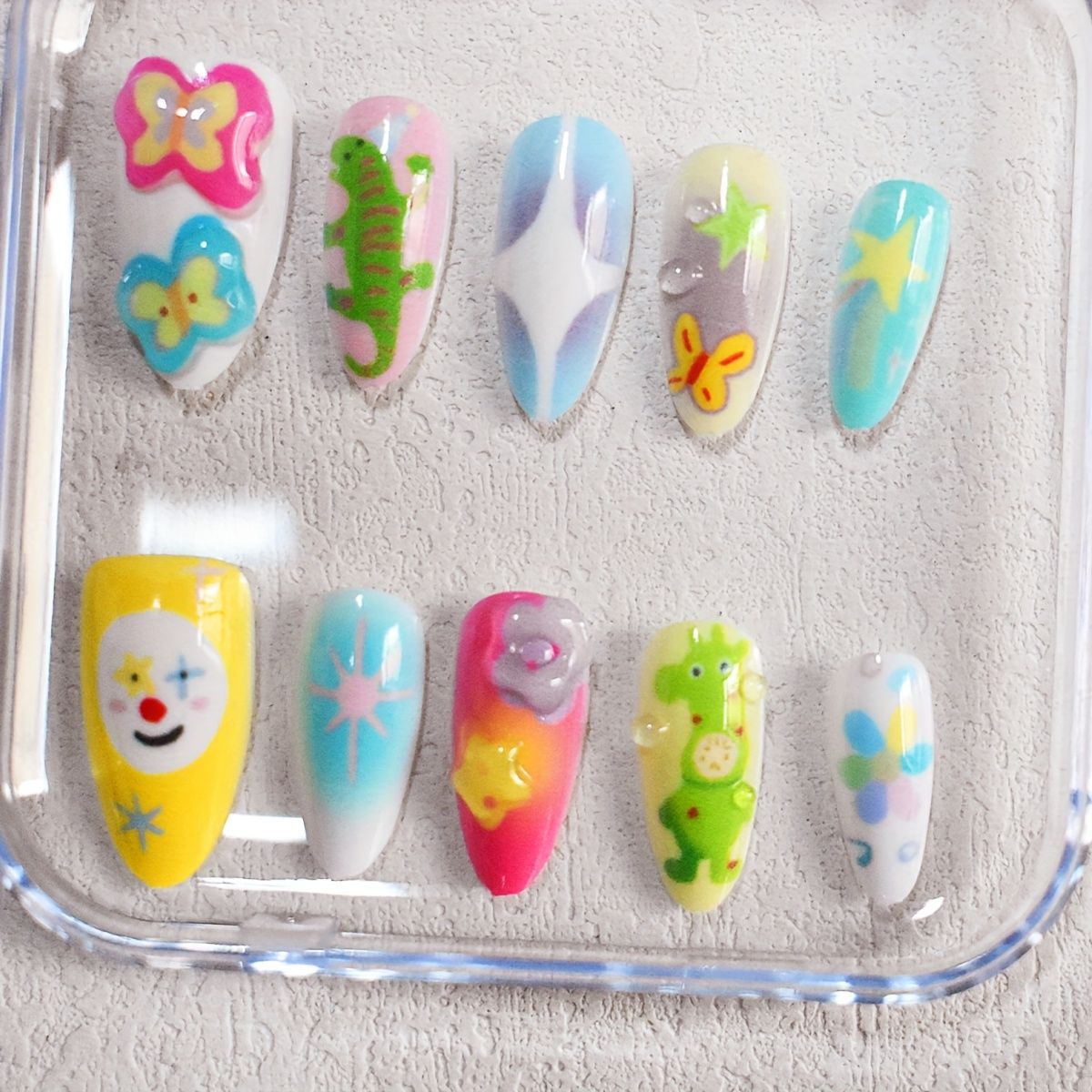 Verspielt Thema Press-On Nagelkunst Set Brehn