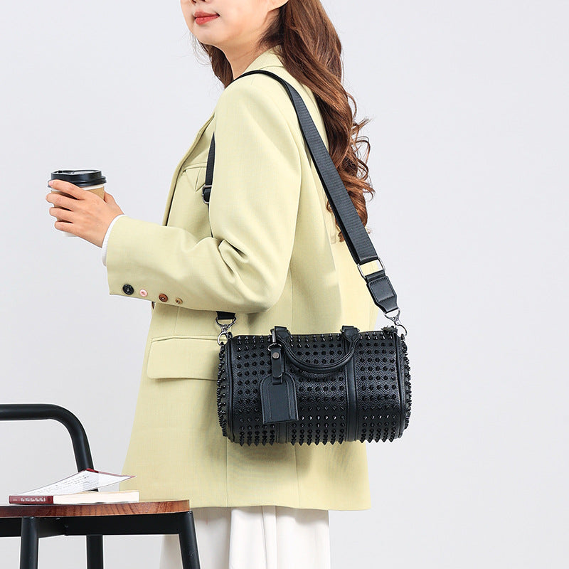 Stylische perforierte Duffel-Tasche