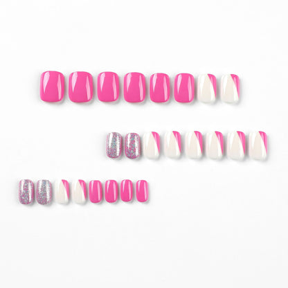 Kunstvolle Nagelkunst mit Glitzerakzenten und Ombre-Design Brehn