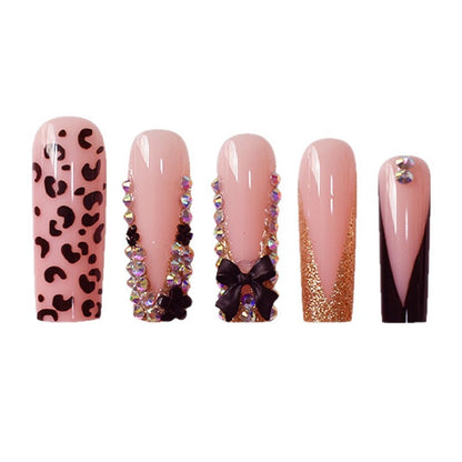 Glamouröses Press-On Nagelkunstset mit Strass- und Leopardenakzenten Brehn