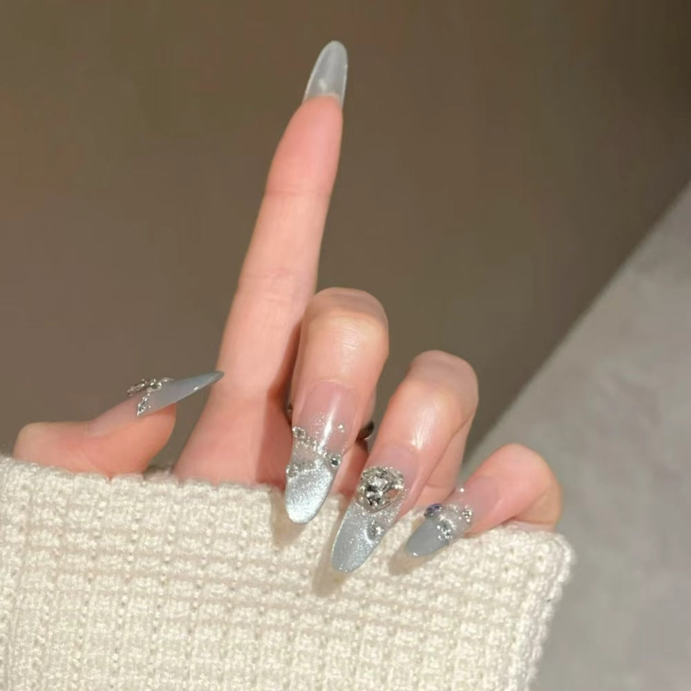 Glamouröse Nagelspitzen Brehn