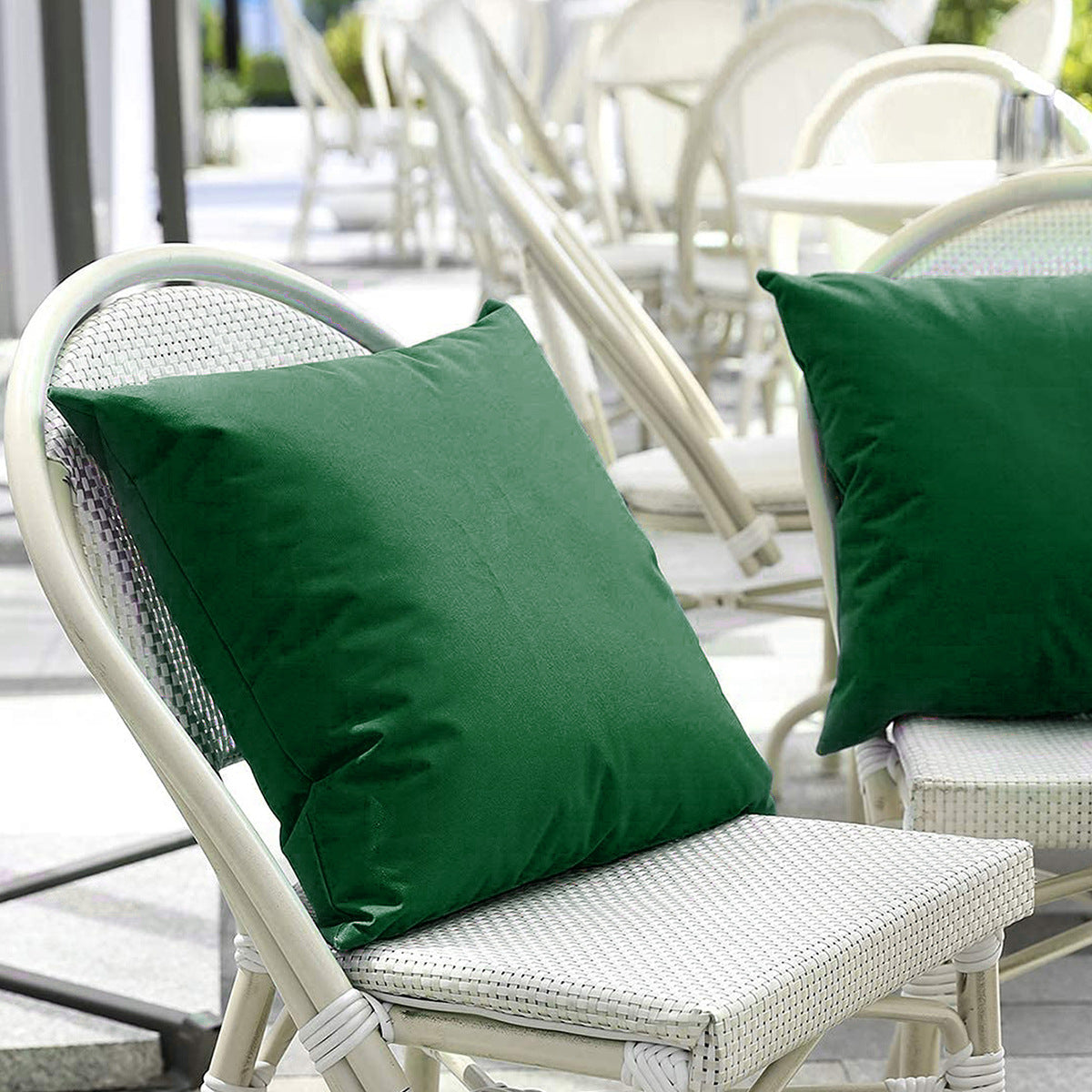 Quadratisches wasserabweisendes Outdoor-Patio-Wurfkissen mit verdecktem Reißverschluss