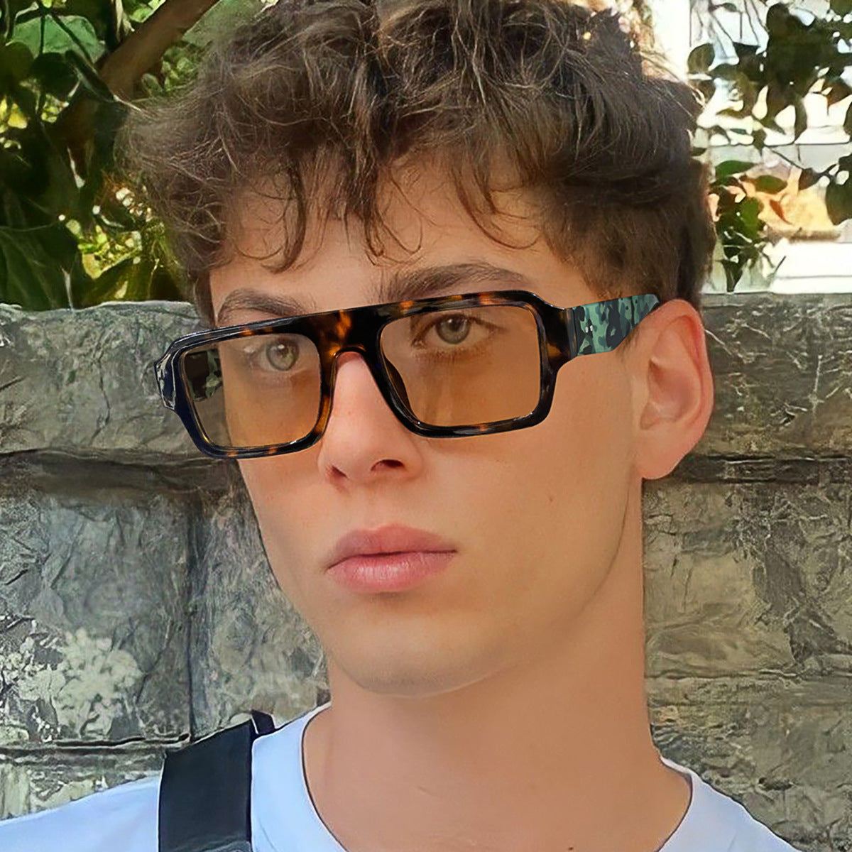 Damen moderne quadratische Sonnenbrille mit robustem Kunststoffrahmen Brehn