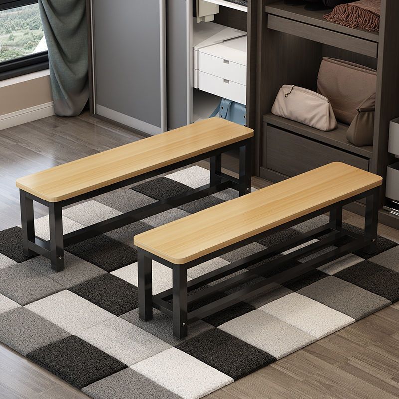 Sitzbank aus robustem Holz mit modernem Metallgestell Brehn
