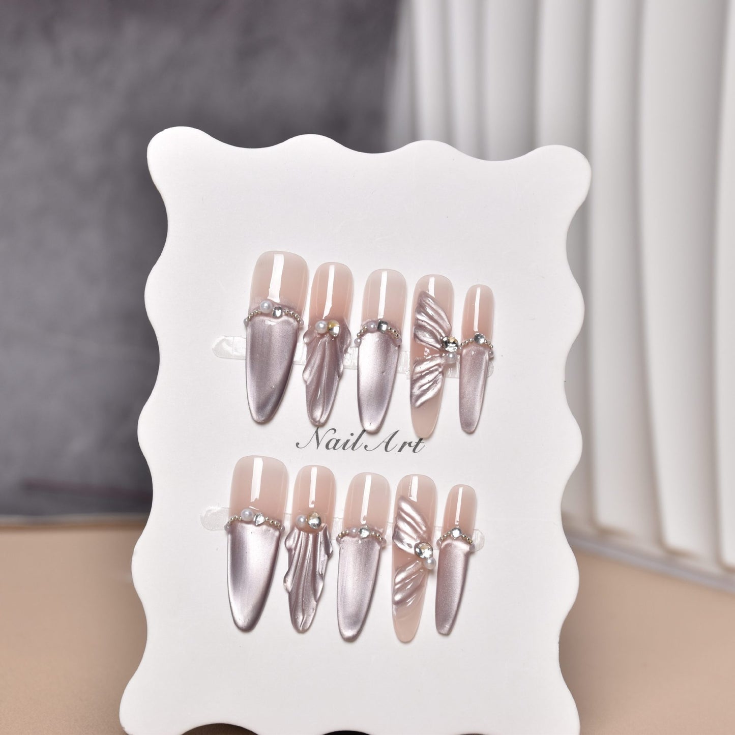 Glamorous Press-On Nail Art Set Brehn