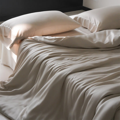 Luxuriöses Baumwollsatin-Bettwäscheset mit seidig-glattem Finish und Hotelverschluss