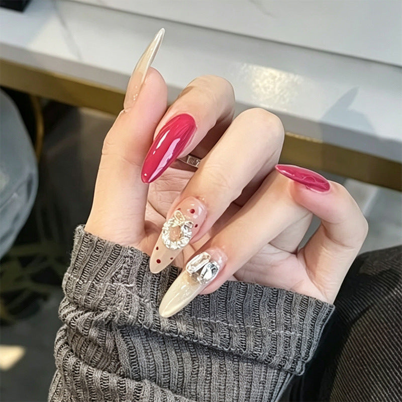Kunstnagelset mit funkelnden Kristallakzenten und eleganten Farbverläufen Brehn
