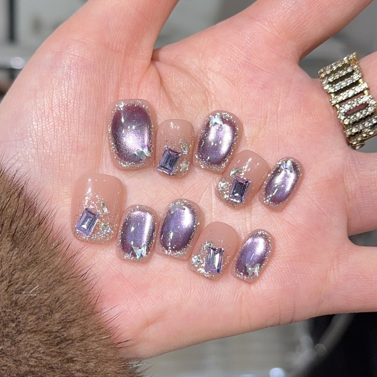 Glamouröse Nagelspitzen mit Ombre-Effekt und Glitzer Brehn