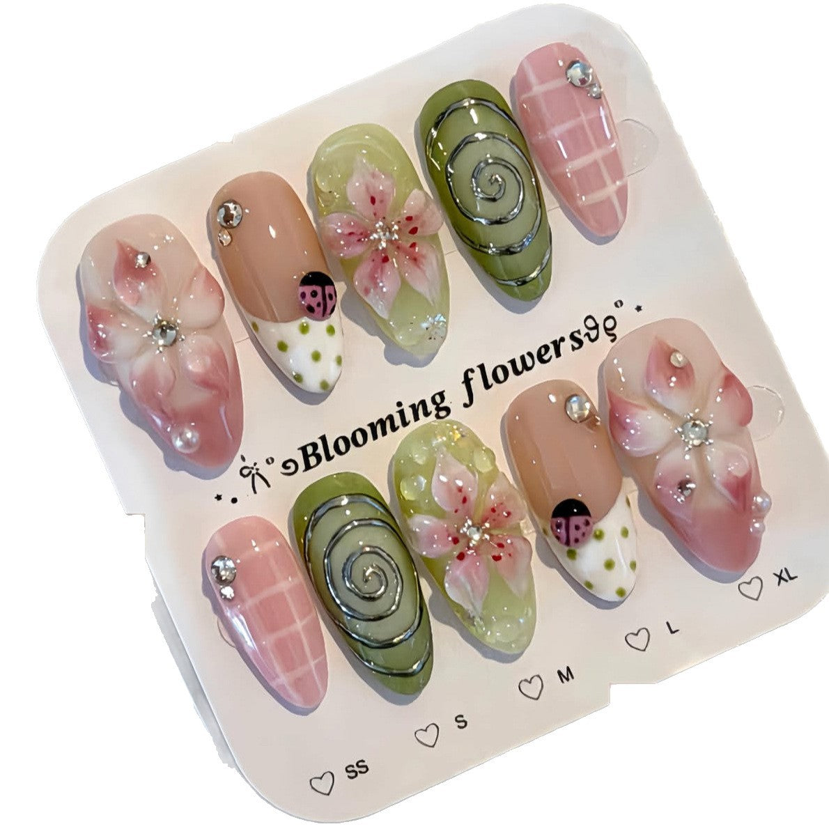 Florale Luxus Press-On Nail Art Set