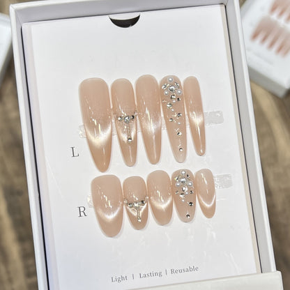 Dekoratives Press-On Nagelset Brehn