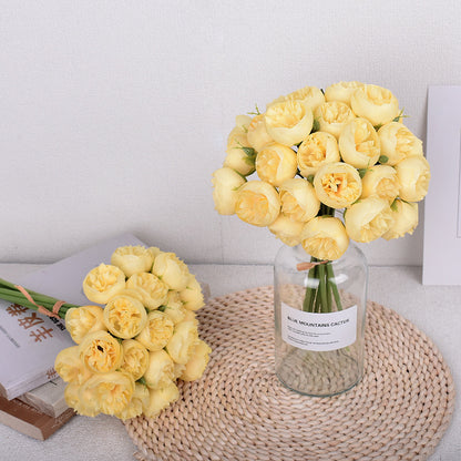 Lebensechter Faux-Peony-Strauß