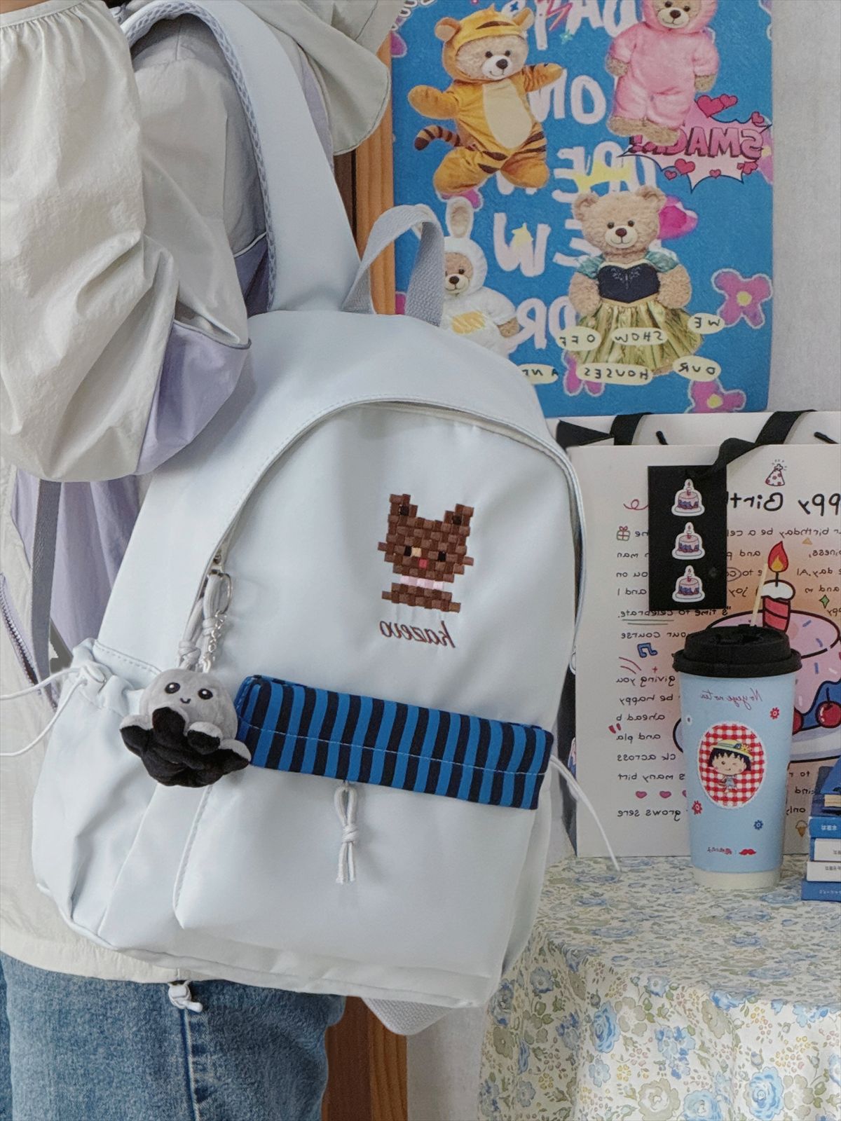 Niedlicher, von Charakteren inspirierter Mini-Schulrucksack