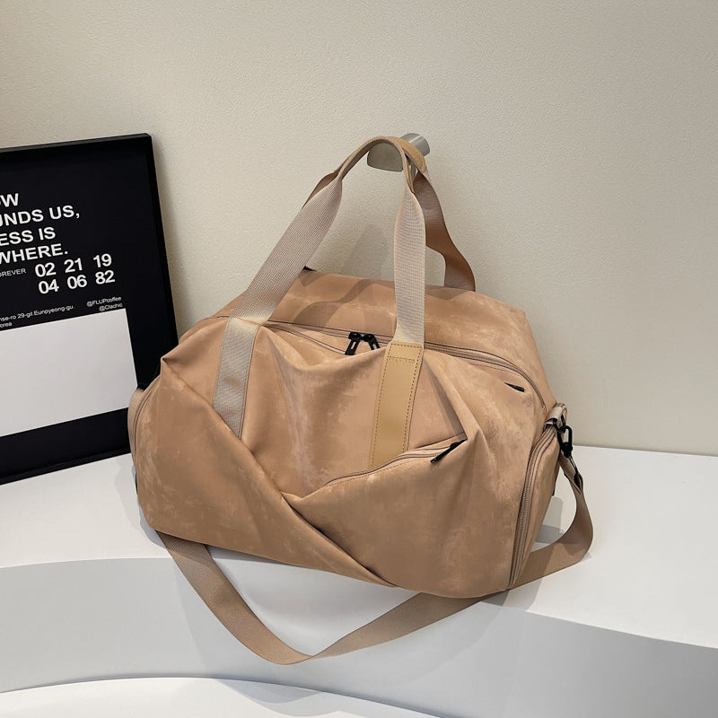 Sportliche Reisetasche Mit Innovativem Design Und Multifunktionalen Fächern Brehn