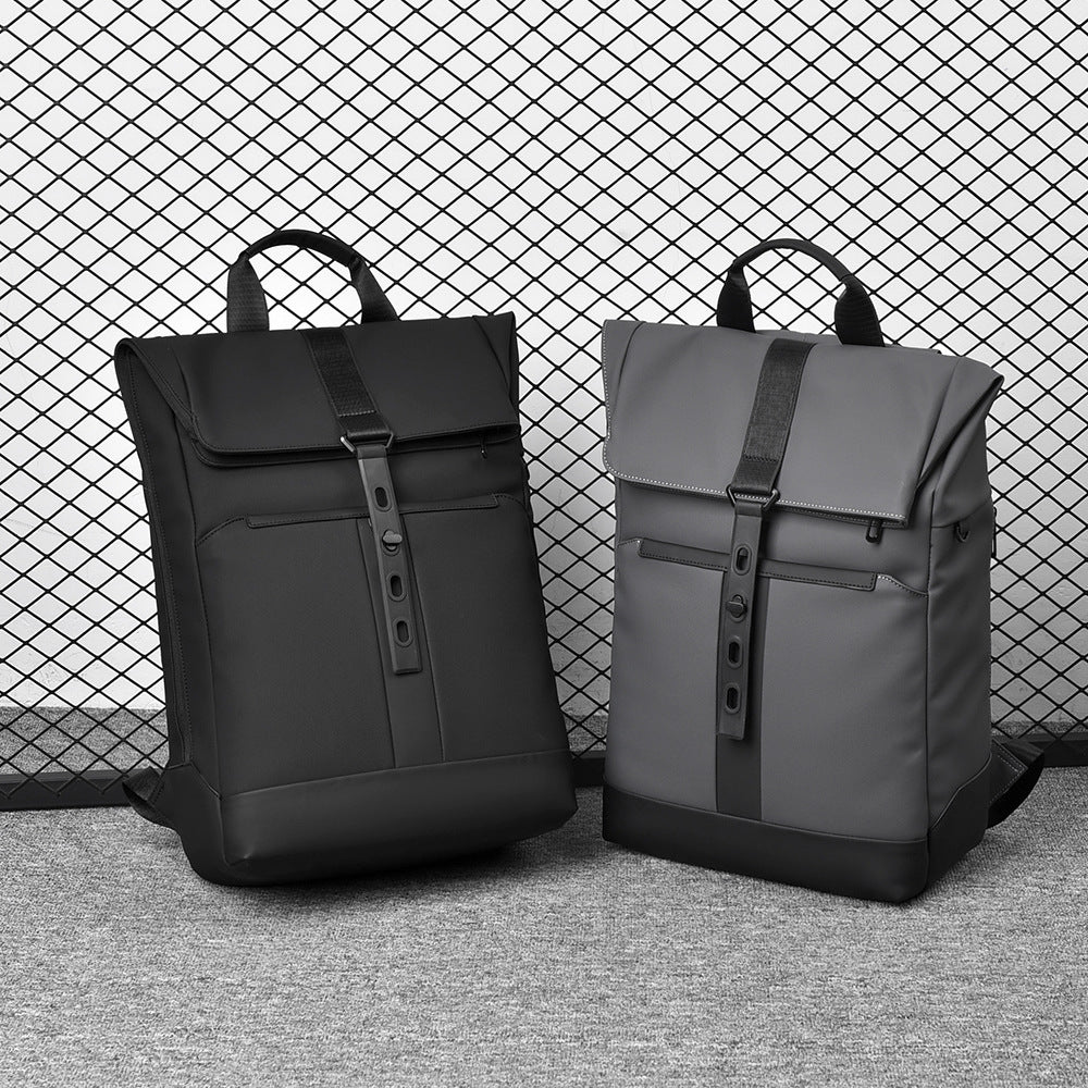 Moderner Rolltop-Reise-Rucksack Brehn