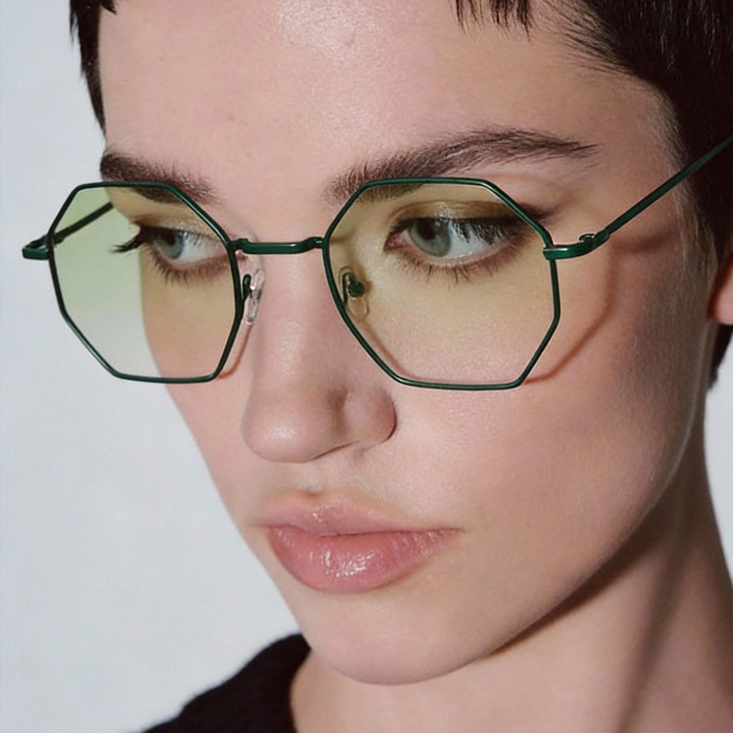 Damen octagonale Sonnenbrille mit eleganten Metallakzenten Brehn