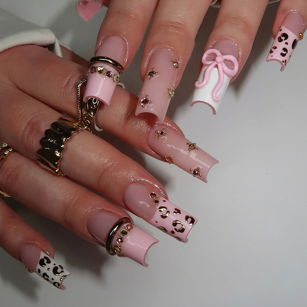 Schmucke Press-On Nagelspitzen Kollektion Brehn