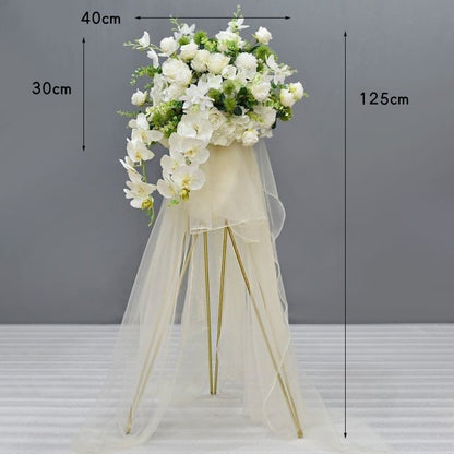 Elegante Blumen Design Ständer mit Tüll