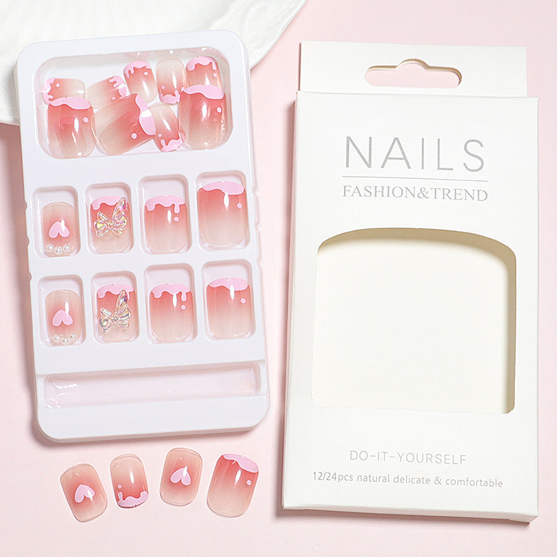 Romantisches Herzdesign Press-On Nagelset Brehn