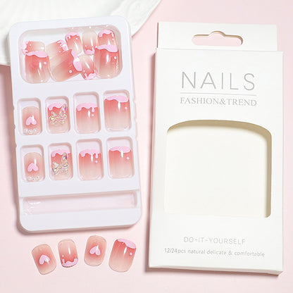 Romantisches Herzdesign Press-On Nagelset Brehn