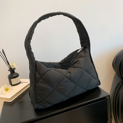 Gepolsterte Puff-Schultertasche