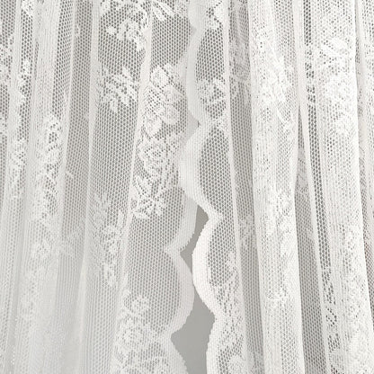 Elegante Spitzenfensterdekoration