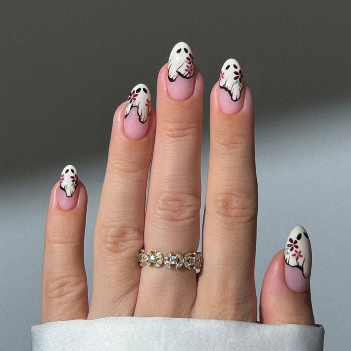 Kunstnagelset mit floralem Design Brehn