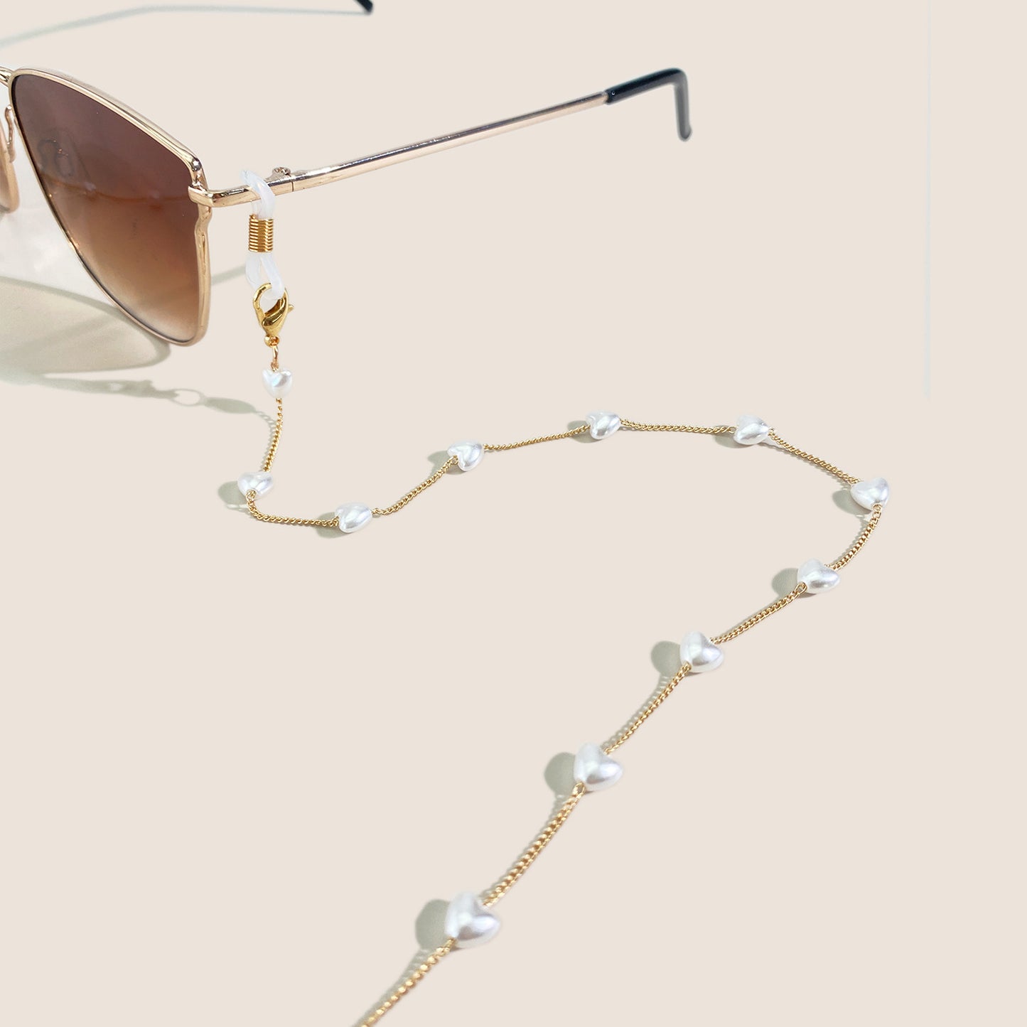 WoSunglasses mit dekorativer Kette Brehn