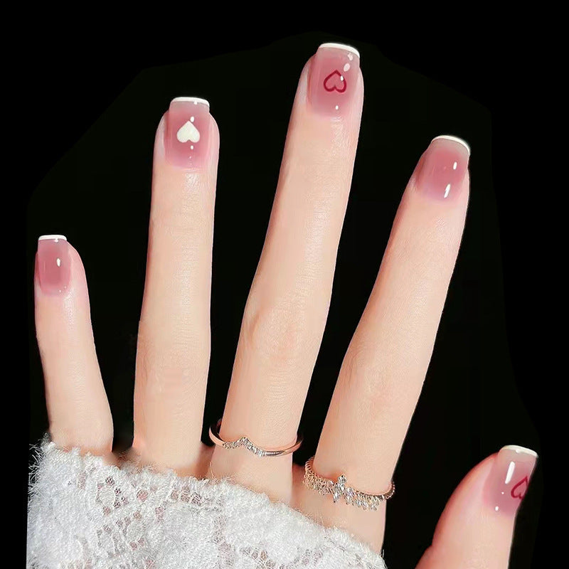 Elegante Herz-Akzent Druck-Nagelkunst