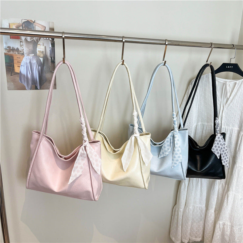 Stilvolle Handtasche mit Schleifenakzent