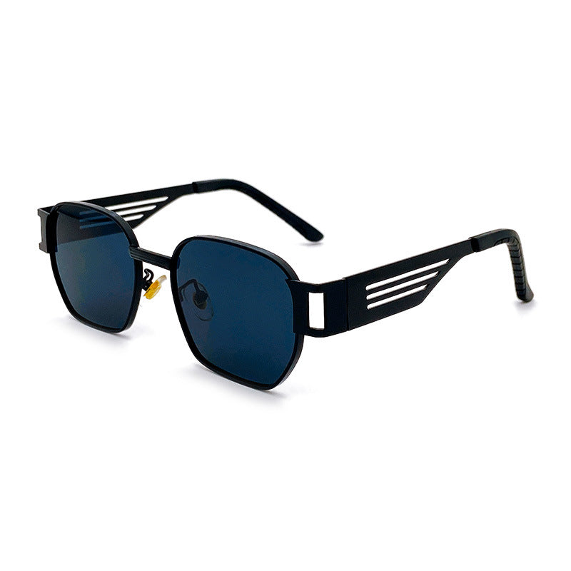 Stilvolle Oversized Sonnenbrille Im Modernen Metalldesign Brehn