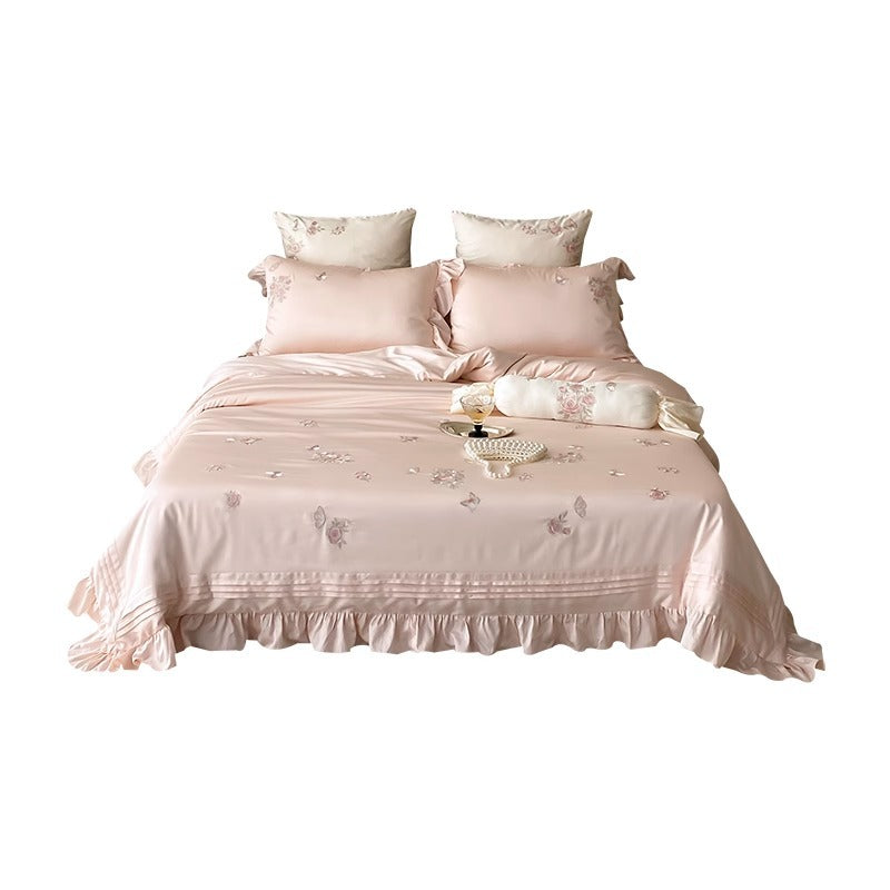 Satin-Effekt Bestickte Rosen Bettbezug Set mit Rüschensaum & Dekorativen Kissenbezügen